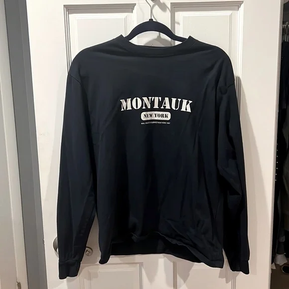 Brandy Melville BRAND NEW navy long sleeve. Would fit XS or S. - Picture 1 of 1